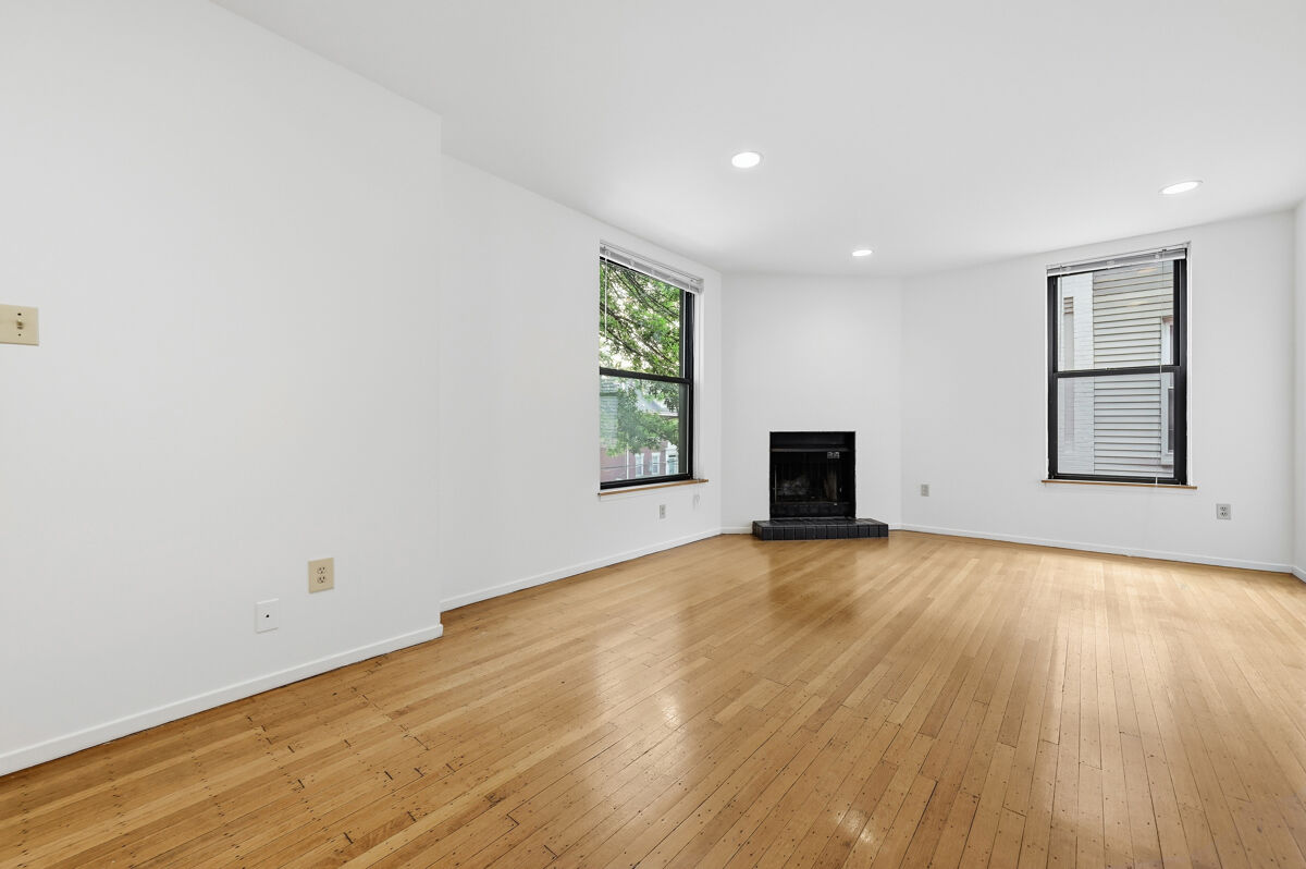 Apt. 2
