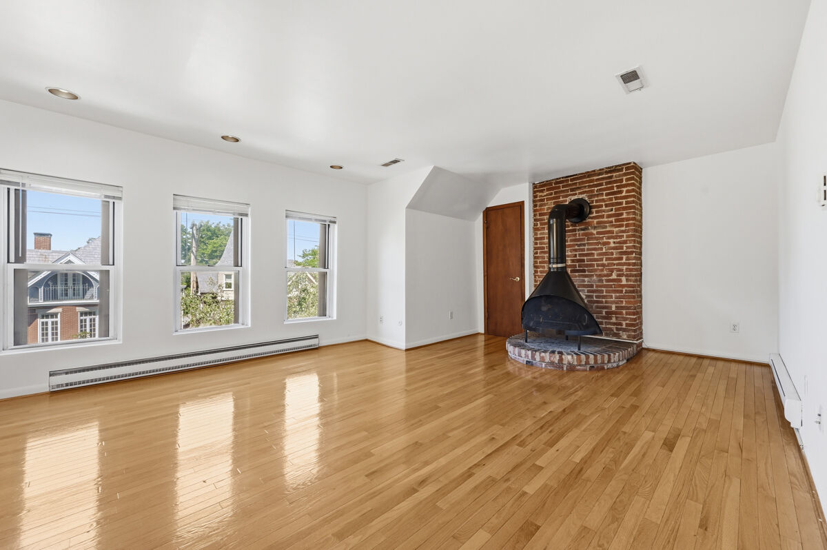 419 Denniston Apt.4