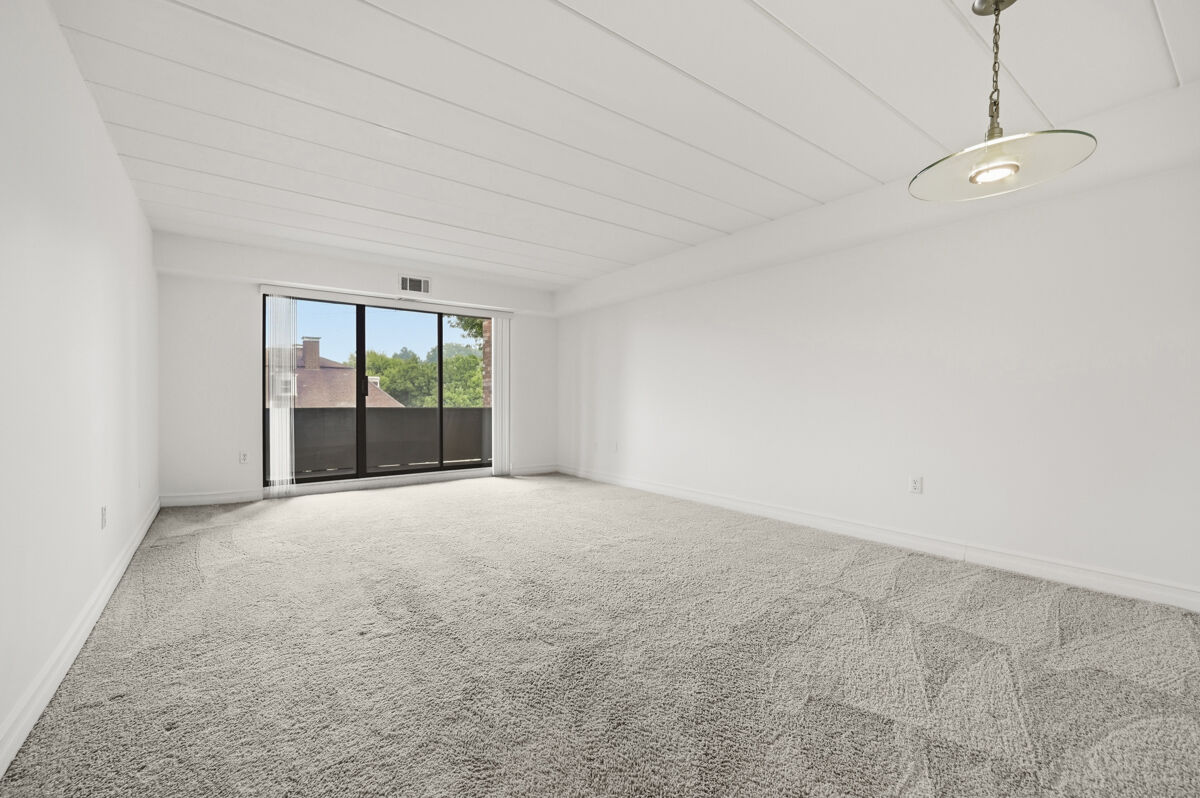 Apt. 306