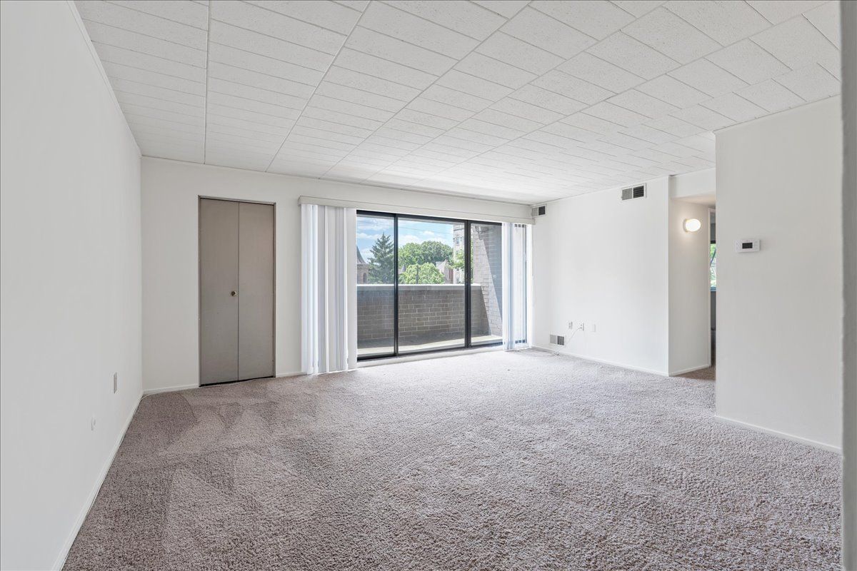 Apt. 42
